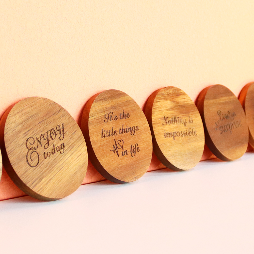 激光實(shí)木杯墊套裝帶收納架